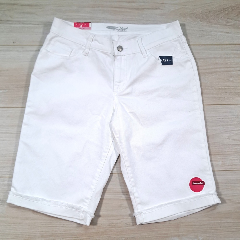 Old Navy The Flirt Y2K White Bermuda Denim Shorts Raw Hem Womens Size 4 NWT